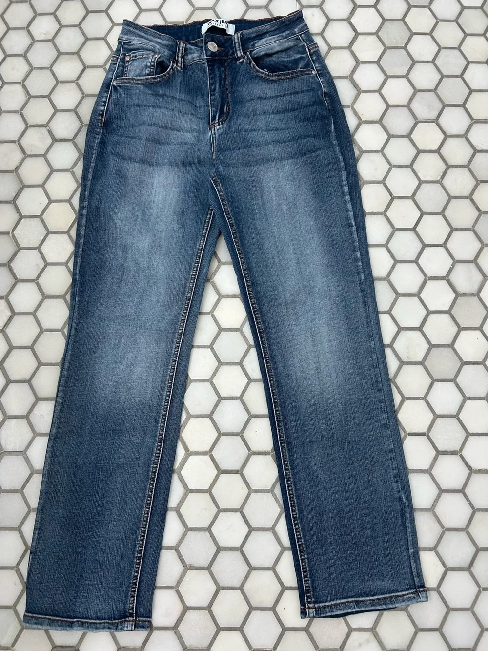 High-Rise Straight Leg Women's Jeans in Medium Blue